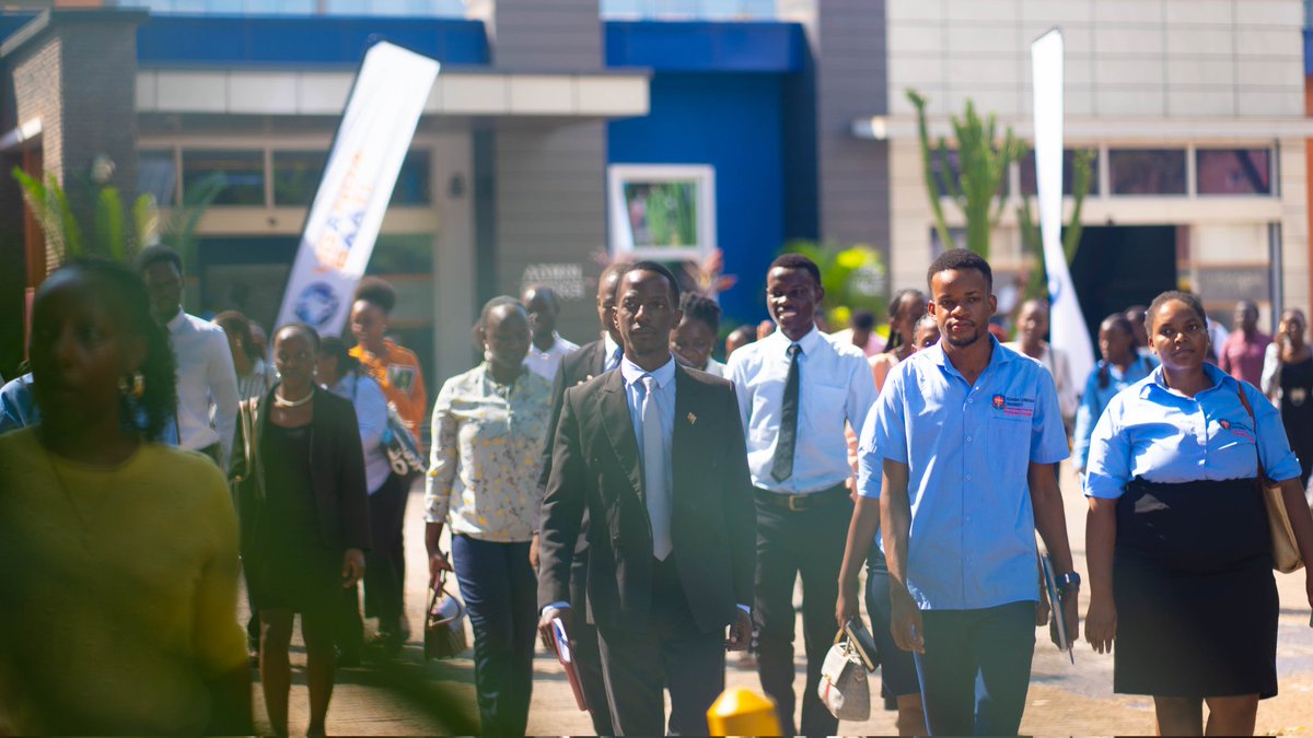 AtwineRuhanga's tweet photo. The @honourscollege1  had the privilege of engaging in insightful discussions with the CEO and Board of @UgandaBaati, followed by a comprehensive educational tour of the facility. From strategic leadership perspectives to hands-on operations. https://t.co/VwYLZJQTrH