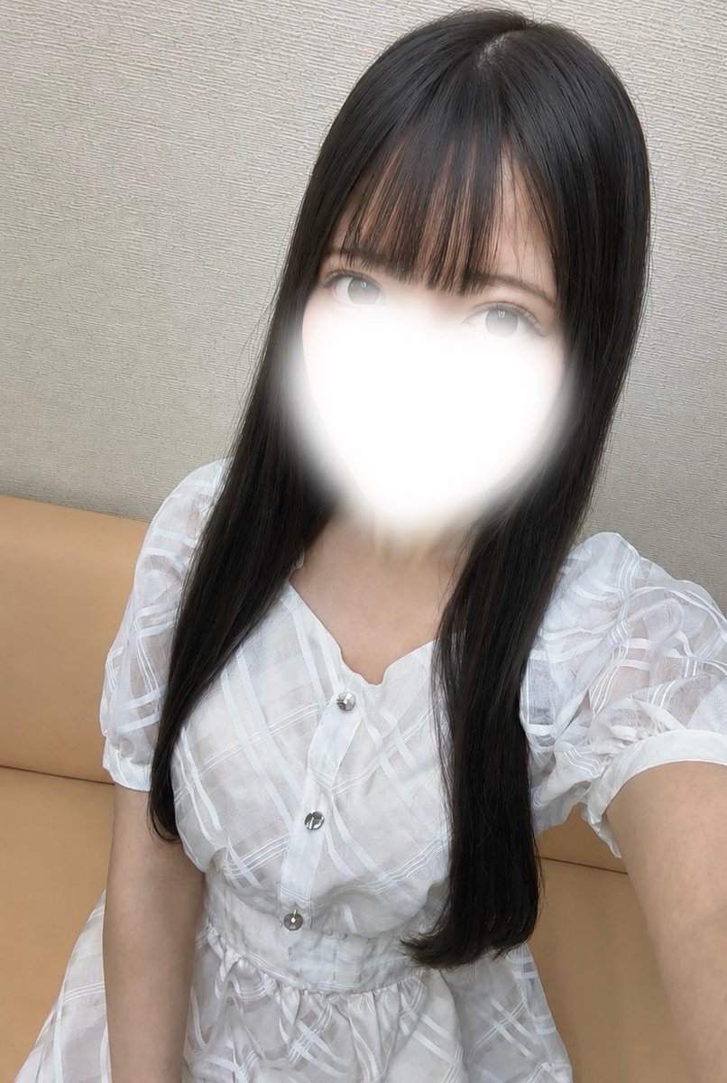 nnchqm's tweet photo. 今日所沢20-5います🎶

しばらく練馬続くから所沢しか来れない人は今日がチャンスですദ്ദി＞ᴗ＜)🎀✧

これ最近のルーティンなんだけど、所沢の時は毎回ちょっと早く来てゴンチャ買ってから出勤してる😽✨ https://t.co/ty8dXp7WBM