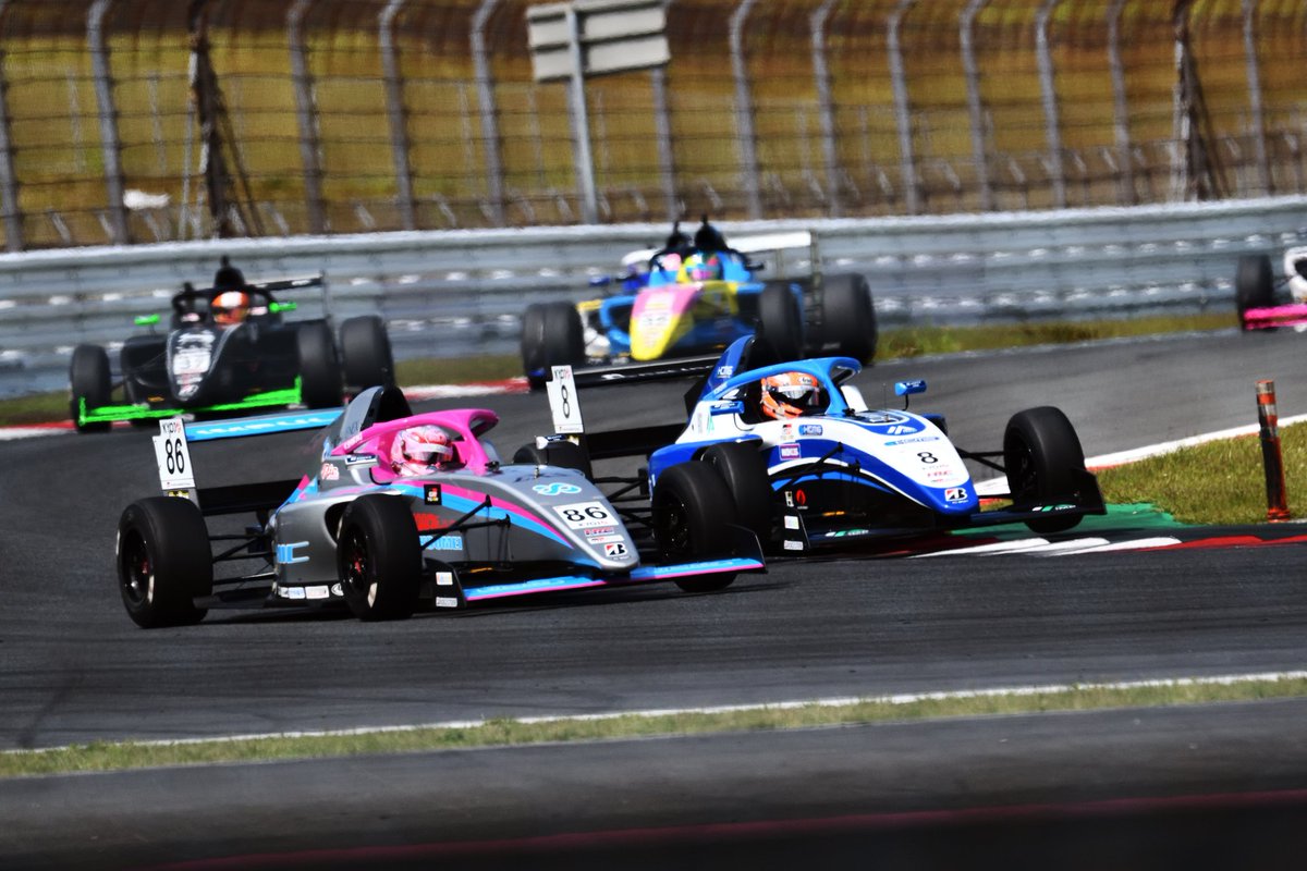 Suchiru093's tweet photo. KYOJO CUP 2026 Rd.1 Sprint

下野璃央選手！

#KYOJOCUP #KYOJO #競走女子 #formula #DrDry #下野璃央 #富士スピードウェイ https://t.co/v8DMx7GAtu
