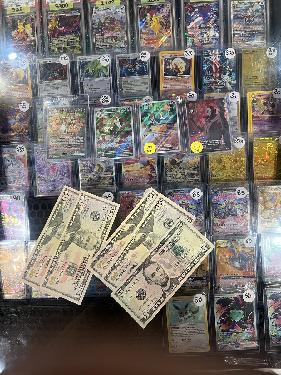 oscarncards's tweet photo. first vending show was a success!! https://t.co/KKT7ZxuzVx