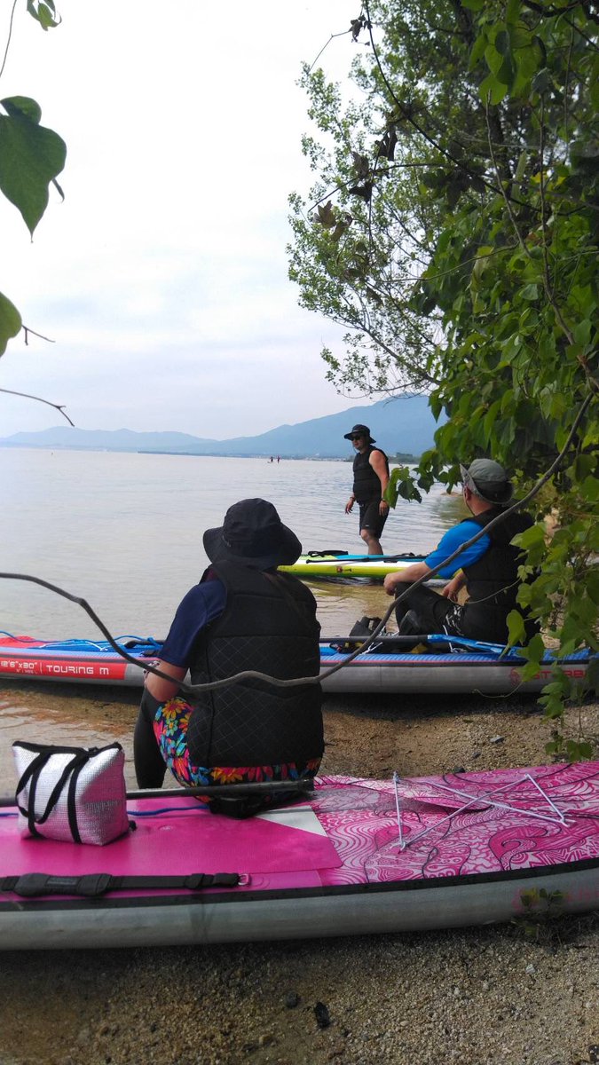 SPOLAN077's tweet photo. 店長のお勧めコースで(^^)/サップツアーのご希望を受けまして(^^)@sup_garden 鵜川さんから→白鬚経由→萩の浜 @blue.taco000 さんまで(^^)抜群の水質&amp;水面に到着したら、絶品のタコスにビール(^.^)イメージは与論サップツアーの @pricia_yoron ゴールでハッピータイムのビール飲み放題の思い出でした https://t.co/8tj8xBxjeM