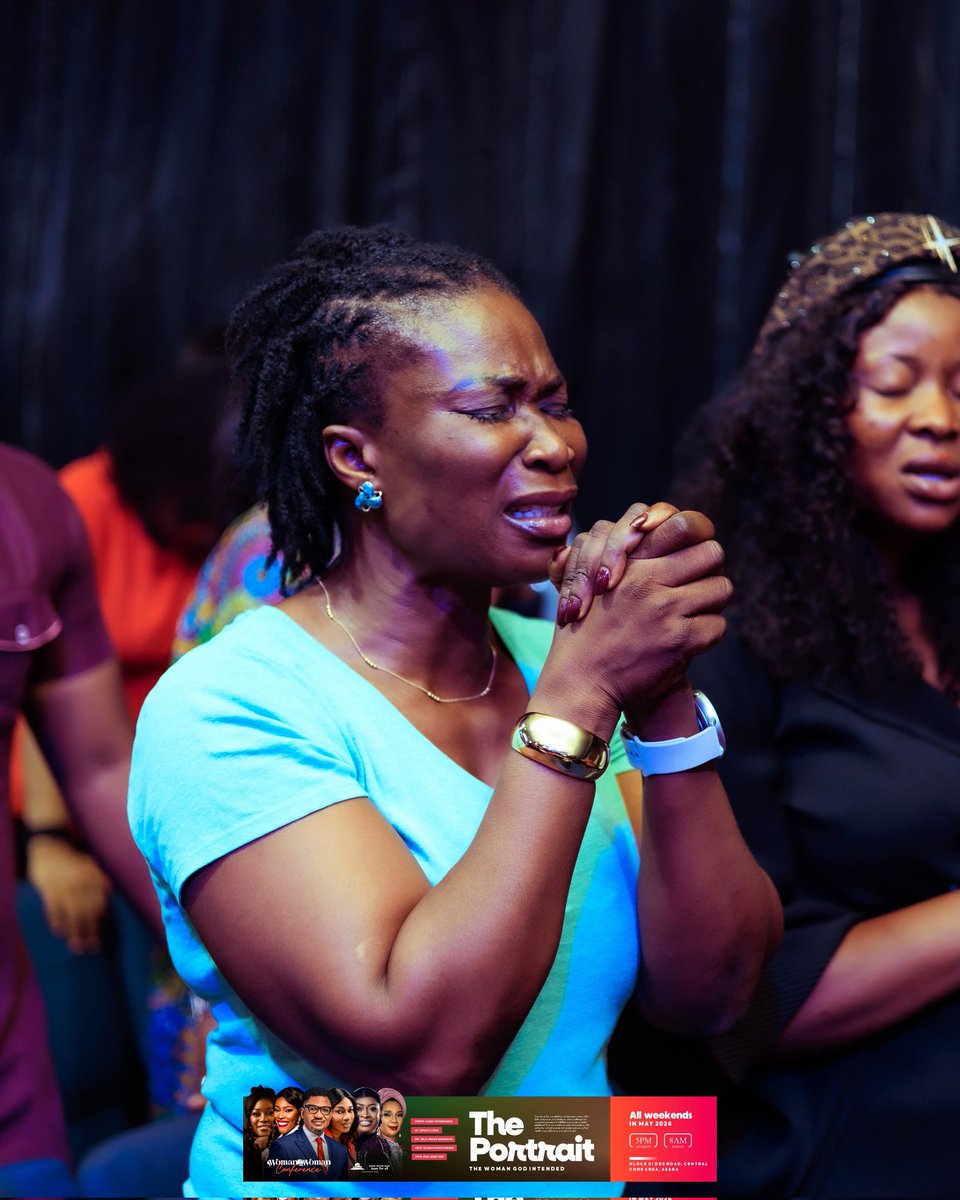 HOTRASABA's tweet photo. #Worship

Your name alone is praised oh Lord. We pour our hearts in worship

🎶Fourth Man🎶
🎶Onyinye Akam🎶 by Mr. M. &amp; Revelation
🎶Eze Mmuo🎶 by Sis. Chinyere Udoma
🎶Osuba Re Ma Re O Eh🎶 by Peterson Okopi
Led 🎤 by DeMasterpiece

#Triumph
#ThePortrait
#HOTRService
#HOTRAsaba https://t.co/1qOyas6jS4