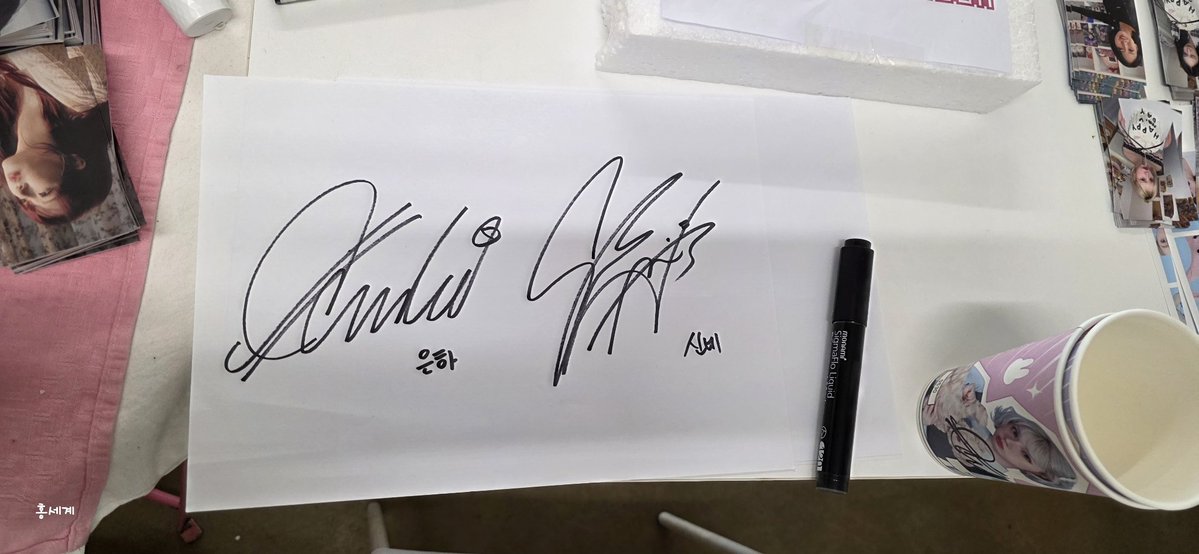 SANA1229_444's tweet photo. 톤앤매너 카페에 은비즈 등장 😎  #GFRIEND  #비비지 #은하 #신비 https://t.co/N1t6QT0m0G
