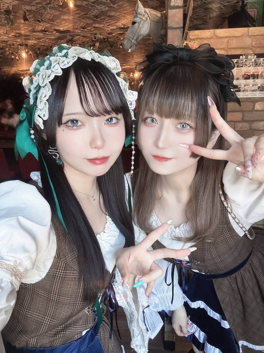 KlePala_uduki's tweet photo. ろぐいん‼️‼️‼️
最後の出勤‼️‼️‼️‼️
サプライズで❄️🐰さん来てくれてびっく��した😂ほんまに知らんかったwwwwwwwww
オリシャン1本だけ残ってるので早い者勝ちです😭
オリクラ死ぬほどあるのでみんな飲もうな‼️‼️あと卯月福袋もある🙋‍♀️
23時まで❕❕❕❕❕ https://t.co/3HCYjfuTl1
