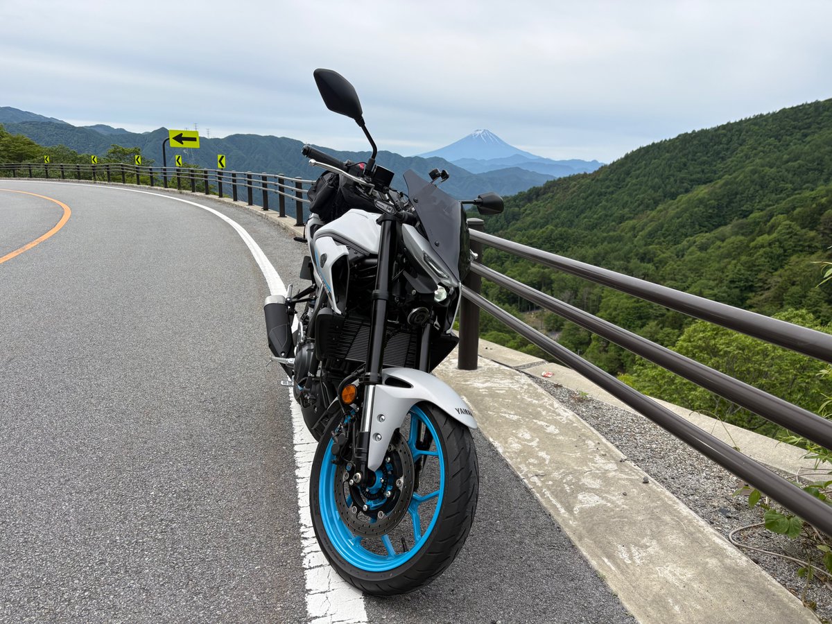 azaraku's tweet photo. 今日は富士山見えるところまで走ってきた https://t.co/fHpVhvotSj