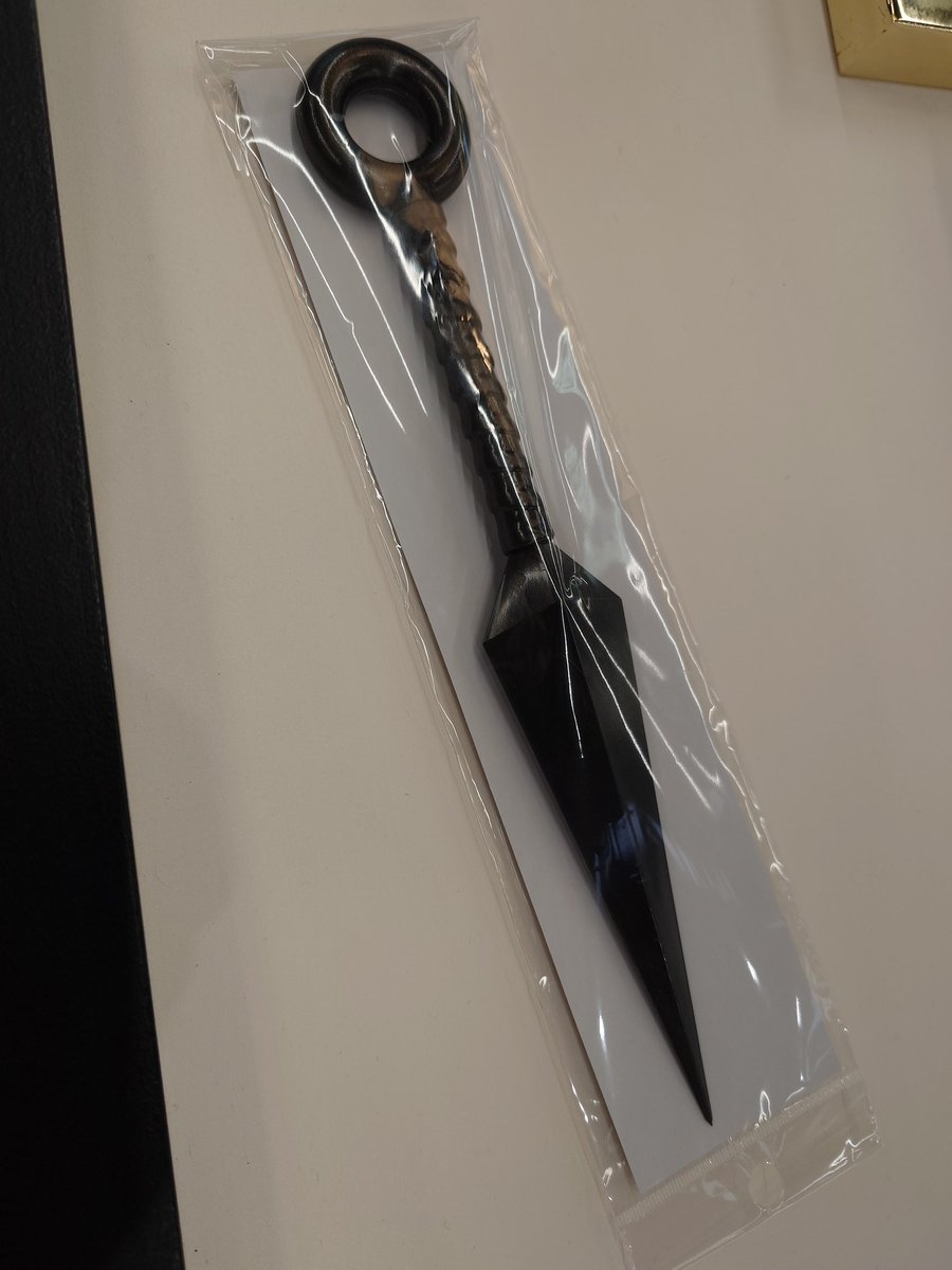 K2volf's tweet photo. クナイ買った https://t.co/MsVLH5jGzi