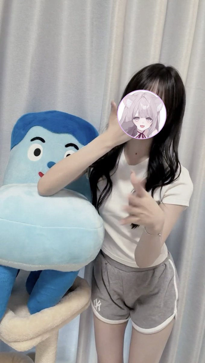 tonari_ite's tweet photo. 久しぶりの実写の2.5次元VTuberです！！！！ https://t.co/KNYGfNCZw3