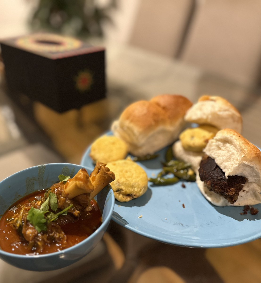 Aamirkhan78's tweet photo. Just highlighting the versatility of Pav.
You can make Shami kebab Pav, make Vada Pav and even relish a scrumptious mutton curry with it.
#lunchfix https://t.co/ixc8O9rDMf