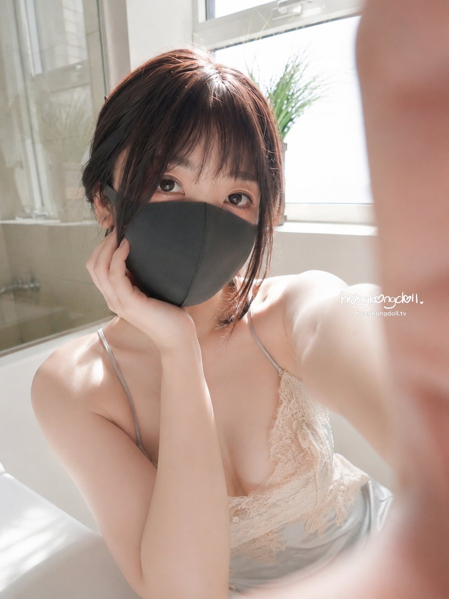 HongKong_Doll's tweet photo. X or Ins? 😉 https://t.co/NRi8FABuSv