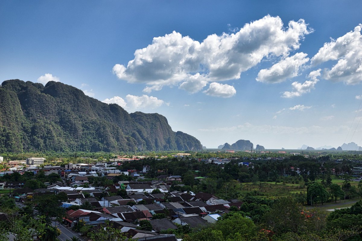 ThosMajor's tweet photo. Phang Nga is a very pretty province in Southern #Thailand.

This is Phang Nga town. https://t.co/o1Iz0U84v1