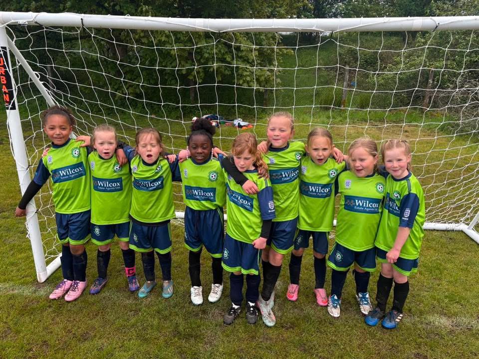 mossbankjfc's tweet photo. #MossBankJFC Good Luck to our U7s Diamonds Girls in the @OfficialBBDFL U7s Chairman's Cup Final today at BWFC Academy 💚💙⚽️ #upthebank 🏆⚽️ https://t.co/fHlp791vWm