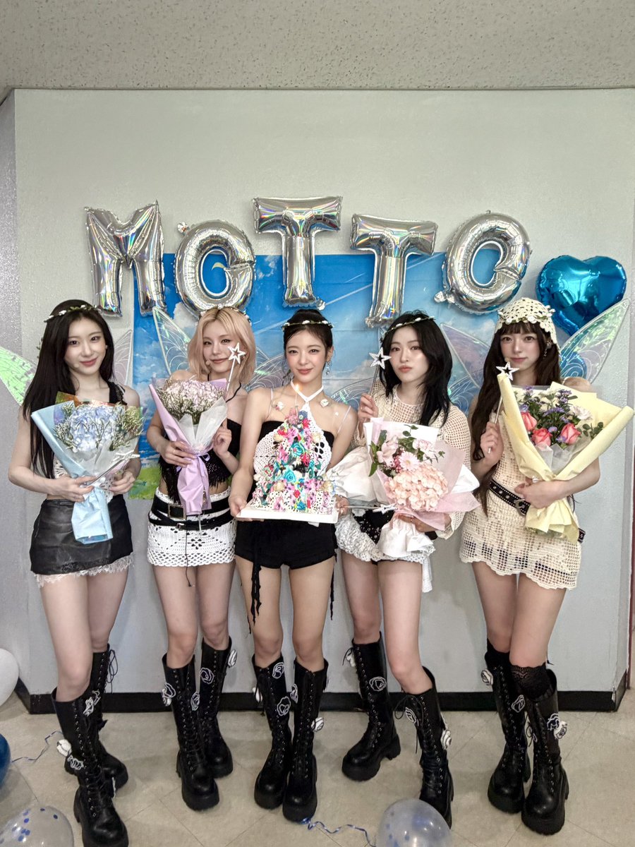 ITZY tweet media