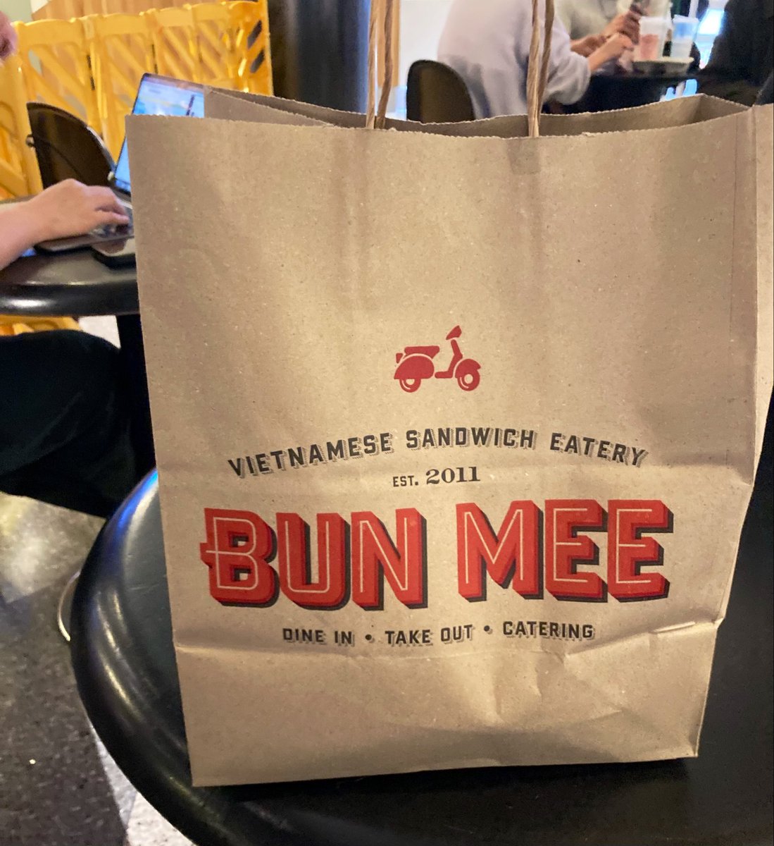 makolanieth's tweet photo. バタバタで
SFOから自分デリバリーのBunをエルエーエックスで食べ
瞬でT2友人に会い🫶元職場にご挨拶TBIT✈️ https://t.co/Yb3V7uctOW
