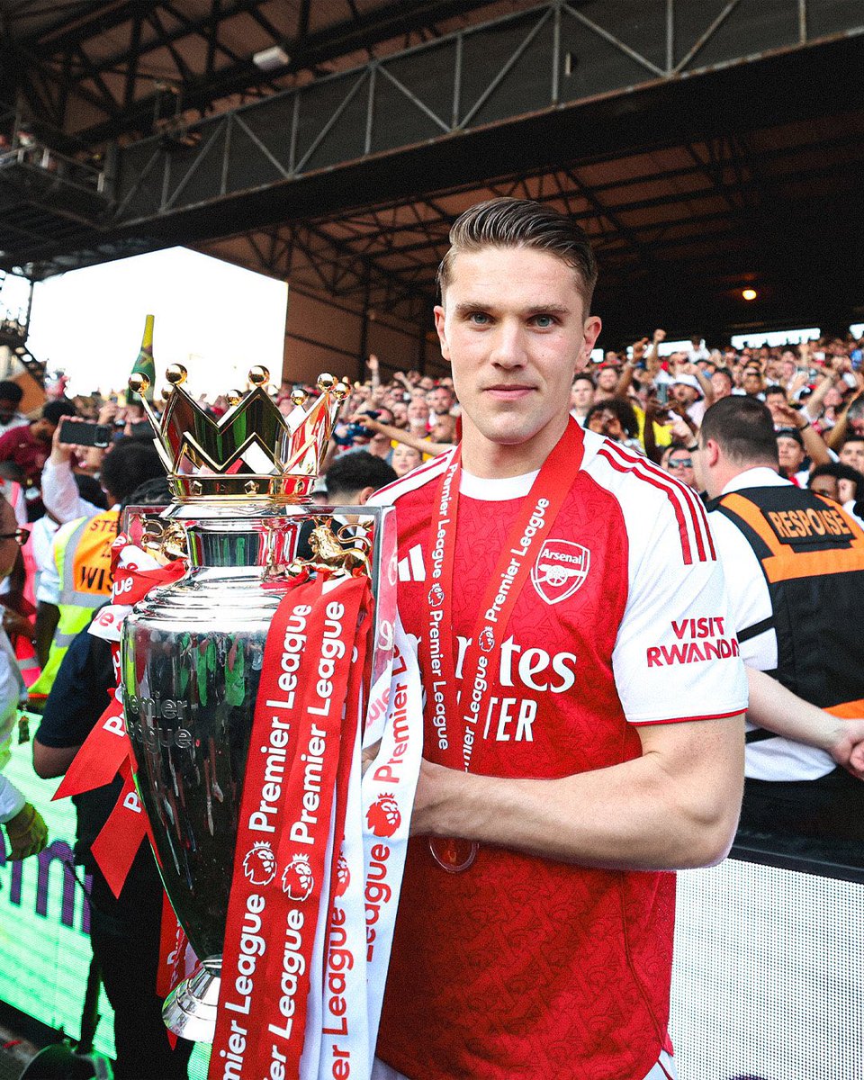 ftbljoy's tweet photo. @Arsenalhaterfc @lipavertz we dont care pal😹 https://t.co/6W7lXaINgd