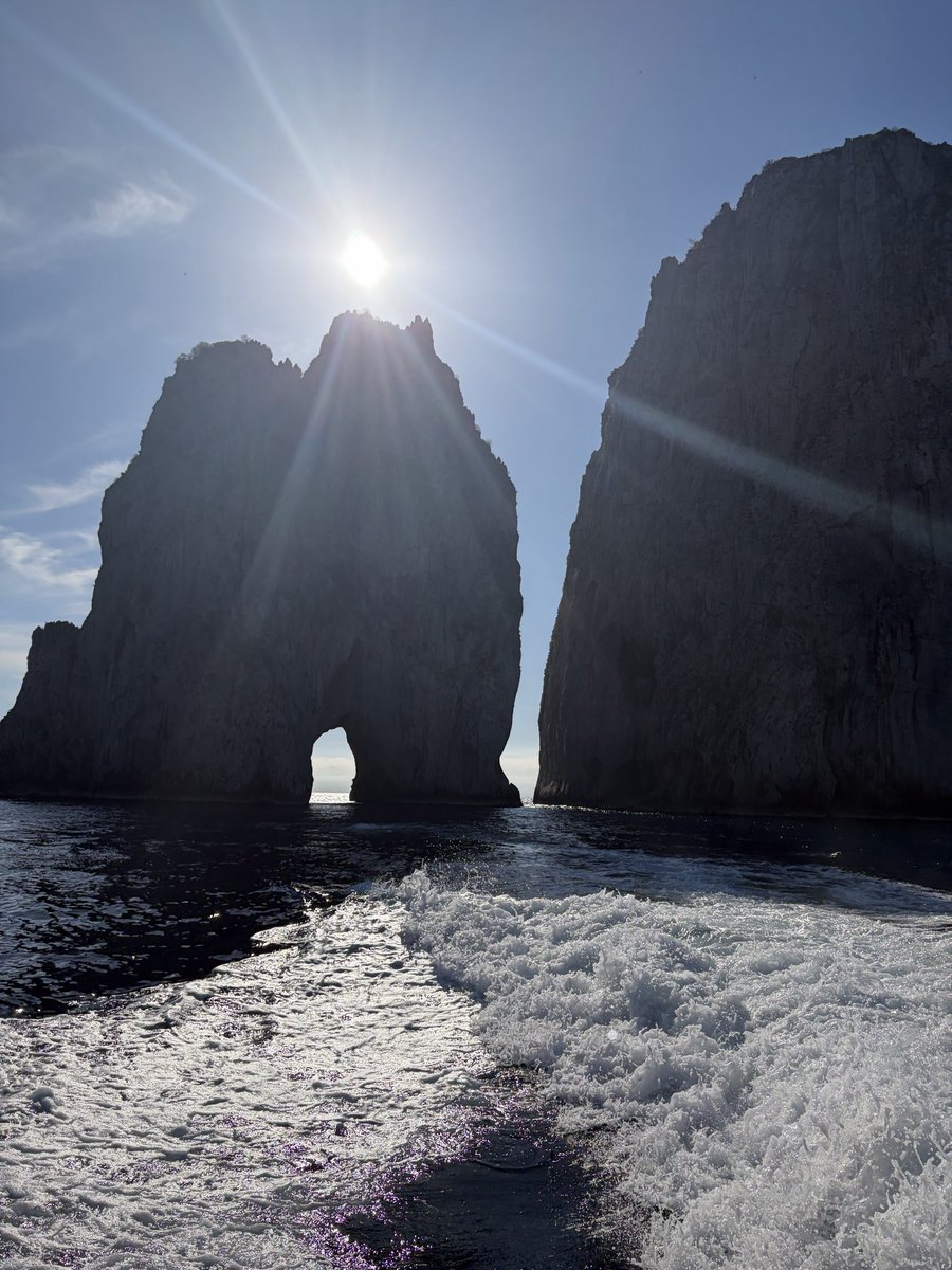 phill_fran's tweet photo. Capri https://t.co/LC3KL9GtMF
