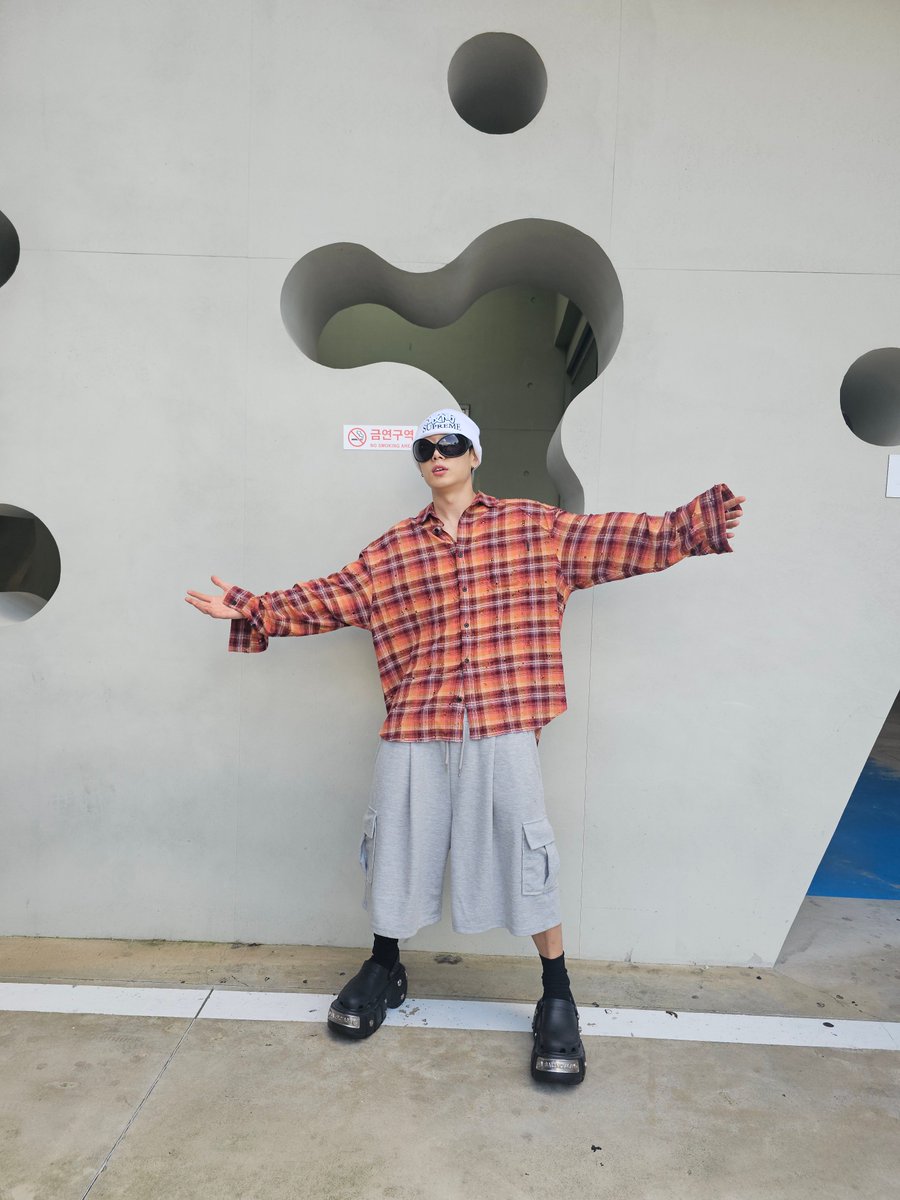 kjiwonfiles's tweet photo. bobby 💬📸 https://t.co/lqZwzYIUDA