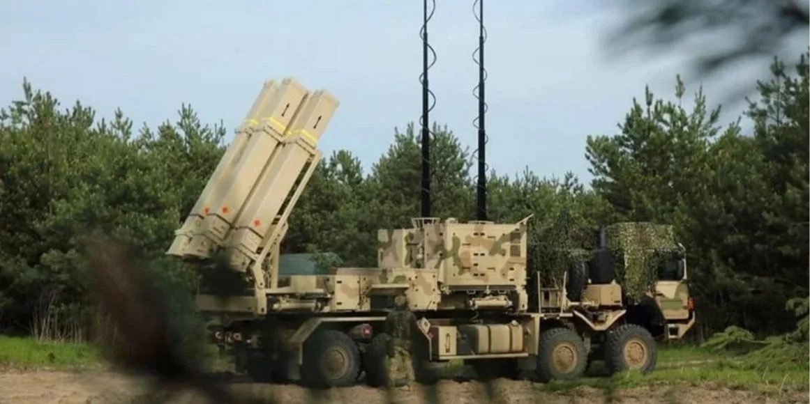 front_ukrainian's tweet photo. ❗️Yesterday, Ukraine received a new IRIS-T launcher. Thank you to Germany for its constant contribution to protecting people – Zelenskyy. https://t.co/k7tO5k31fZ