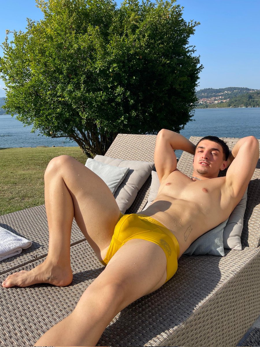 mensflex_'s tweet photo. It’s curvy 🥵

X: @Parkchunn https://t.co/ursU7H8MoT