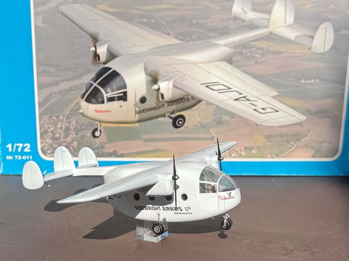 yuki_tooru's tweet photo. ミクロミル 1/72 Miles M.57 Aerovan 完成

東欧キットらしく組み立てに180番のヤスリが必須だったり精密にしようとしてるのは分かるけど部品が細すぎてパキパキと折れたりしたけれど知らない飛行機をキット化してくれるメーカーさんに感謝 https://t.co/tr5Lbmxyao