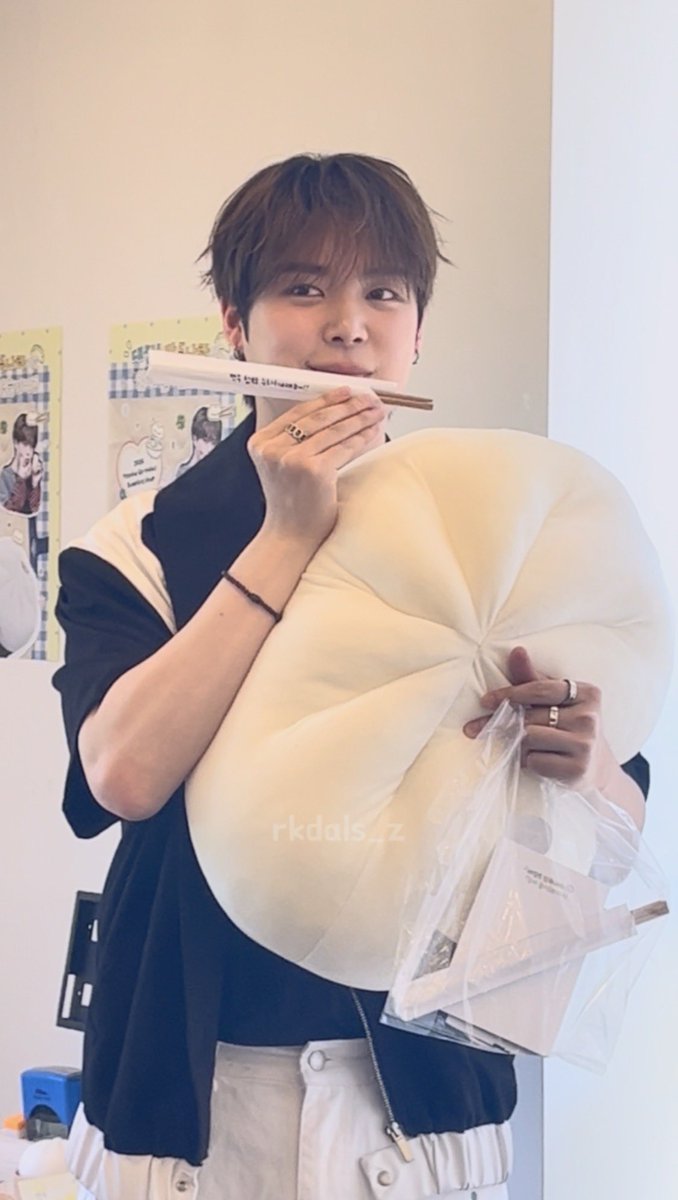 연 ¹²⁵ tweet media