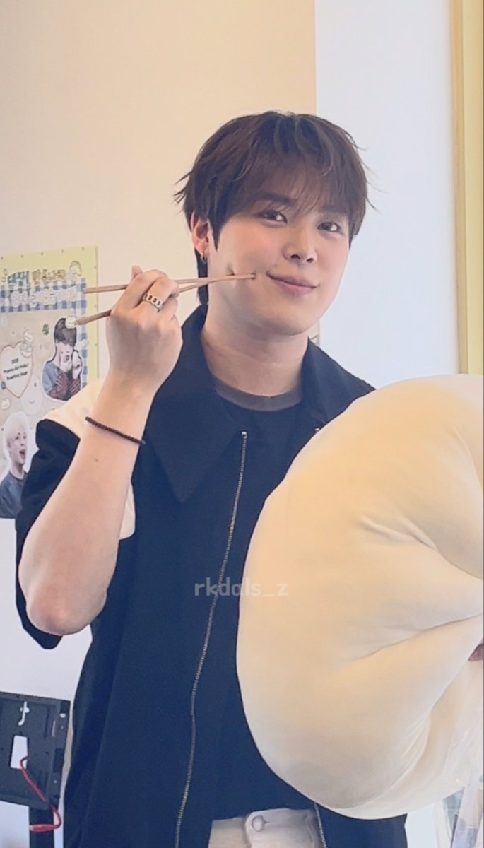 연 ¹²⁵ tweet media
