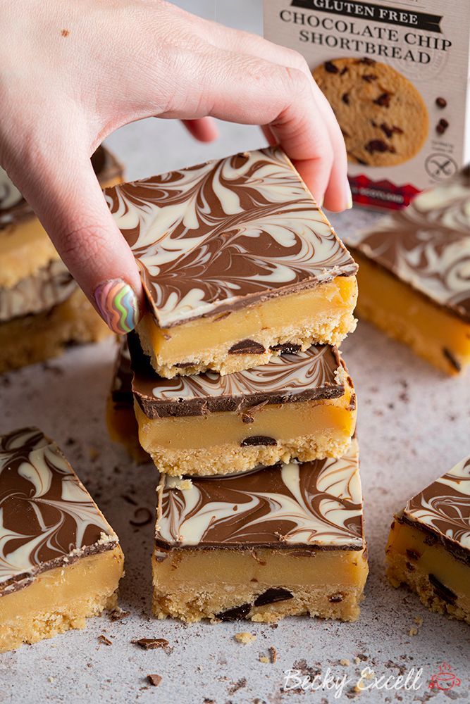 beckyexcell's tweet photo. No-Bake Millionaire’s shortbread recipe - a cheat's version that doesn't even require flour or the oven being turned on! ✅ Would anyone notice the difference? You decide!

RECIPE 👇🏻
https://t.co/RnKOXwPvgh https://t.co/mCGr7PcKPX