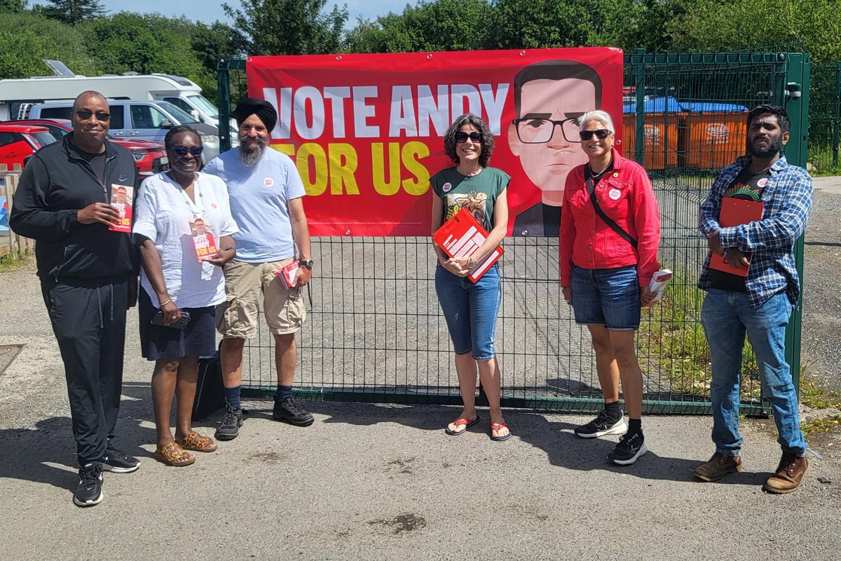 anuox's tweet photo. Out on the doorstep in Makerfield for @andy4makerfield @AndyBurnhamGM Lots of support! And extra bonus bumping into lots of friends. https://t.co/h3PguntbJd