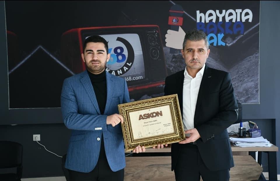 hasandagtr's tweet photo. ASKON üyemiz, Kanal 68 Tv Yönetim Kurulu Başkanı çok değerli ağabeyim Fatih Batı’nın vefatını büyük bir teessür ile öğrendim. 
Çok genç, hayat dolu, yardımsever bir kişiliği vardı.
Rabbim rahmet eylesin, mekanı cennet olsun İnşallah. https://t.co/RAItYiE69b