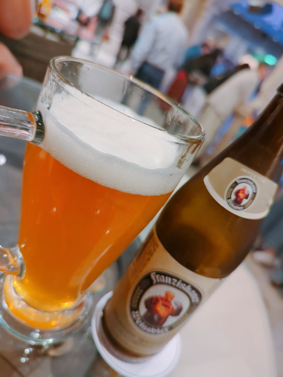belleroux14's tweet photo. 〆のビール
フランティスカーナとブラウンエール https://t.co/mCUqo4Raju