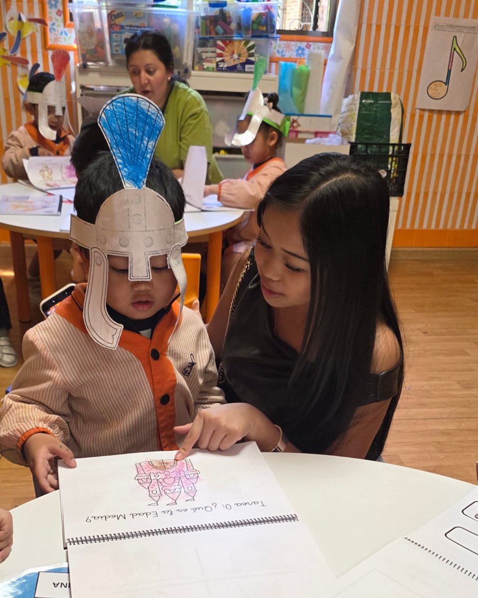 divpasmad's tweet photo. ¡Momento mágico en Infantil! 🏰🦁 Nuestro proyecto ABP sobre la Edad Media, Grecia y Roma llega a su fin. Siguiendo nuestro Proyecto Educativo de Centro, los más pequeños han aprendido historia uniendo el trabajo cooperativo y la inteligencia emocional. ¡Menudo viaje! 👇 https://t.co/PoAMcWykTi