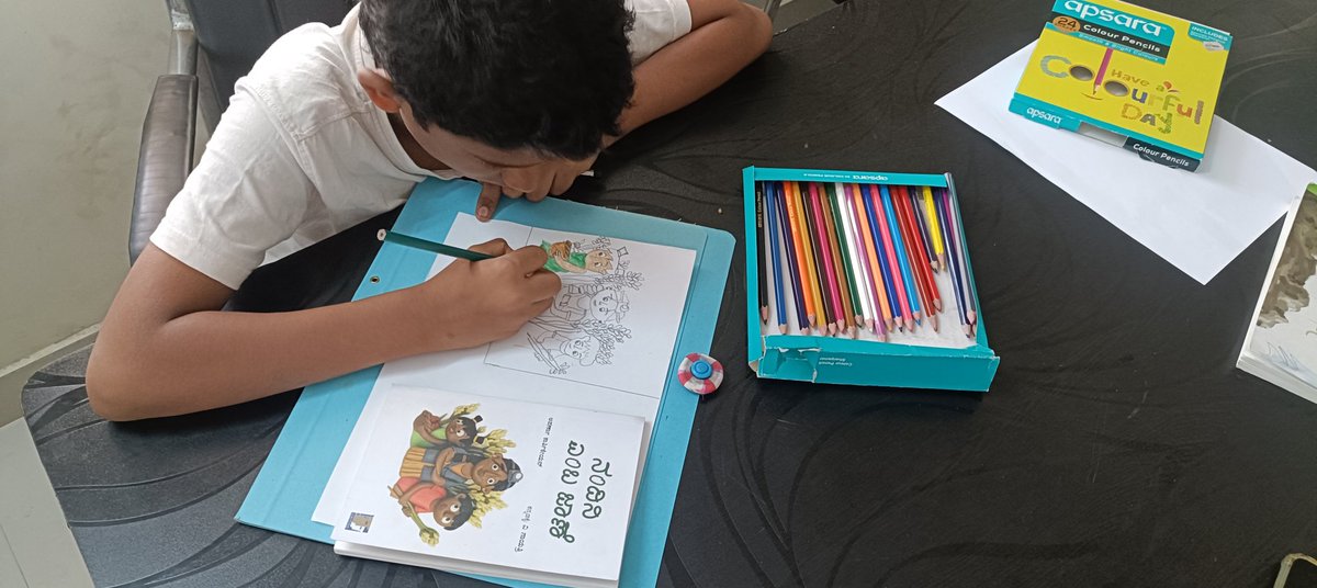 chethu_cha15598's tweet photo. ಗಟ್ಟಿ ಓದುವಿನ ಮುಂದುವರೆದ ಭಾಗ...... 📖📚📙✨🖊️🖋️
ಪುಸ್ತಕದ ಹೆಸರು :- ನಂದಿನಿ ಎಂಬ ಜಾಣೆ 👧👚👩👭
#rurallibrary #publiclibrary #readaloud #activities #RDPR 
@readingkafka @cmcaindia https://t.co/Dg4Vt3q8WO