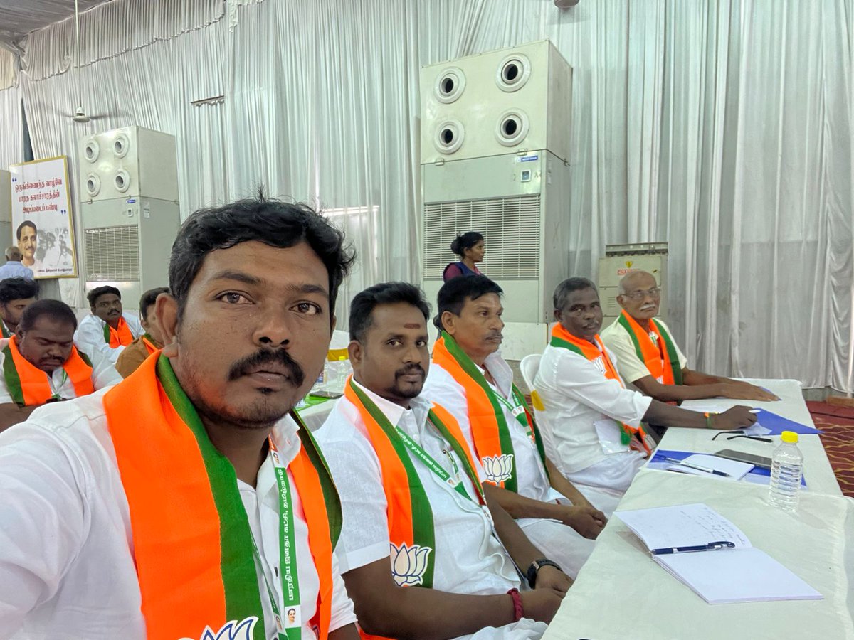 KaveriAMR's tweet photo. நேற்றையதினம் @BJP4TamilNadu  சார்பாக சென்னை ராயப்பேட்டை YMCA வில் நடைபெற்ற பண்டித் தீன்தயாள் உபாத்யாயா பயிற்சி பேரியக்கம்-2026 நிகழ்வில் @bjpkarurdt மாவட்ட தலைவர் ஆற்றல்மிகு செயல்வீரர் திரு @VVSenthilnathan வழிகாட்டல்படி 
கலந்துகொண்டேன். https://t.co/FN5CbuzICQ