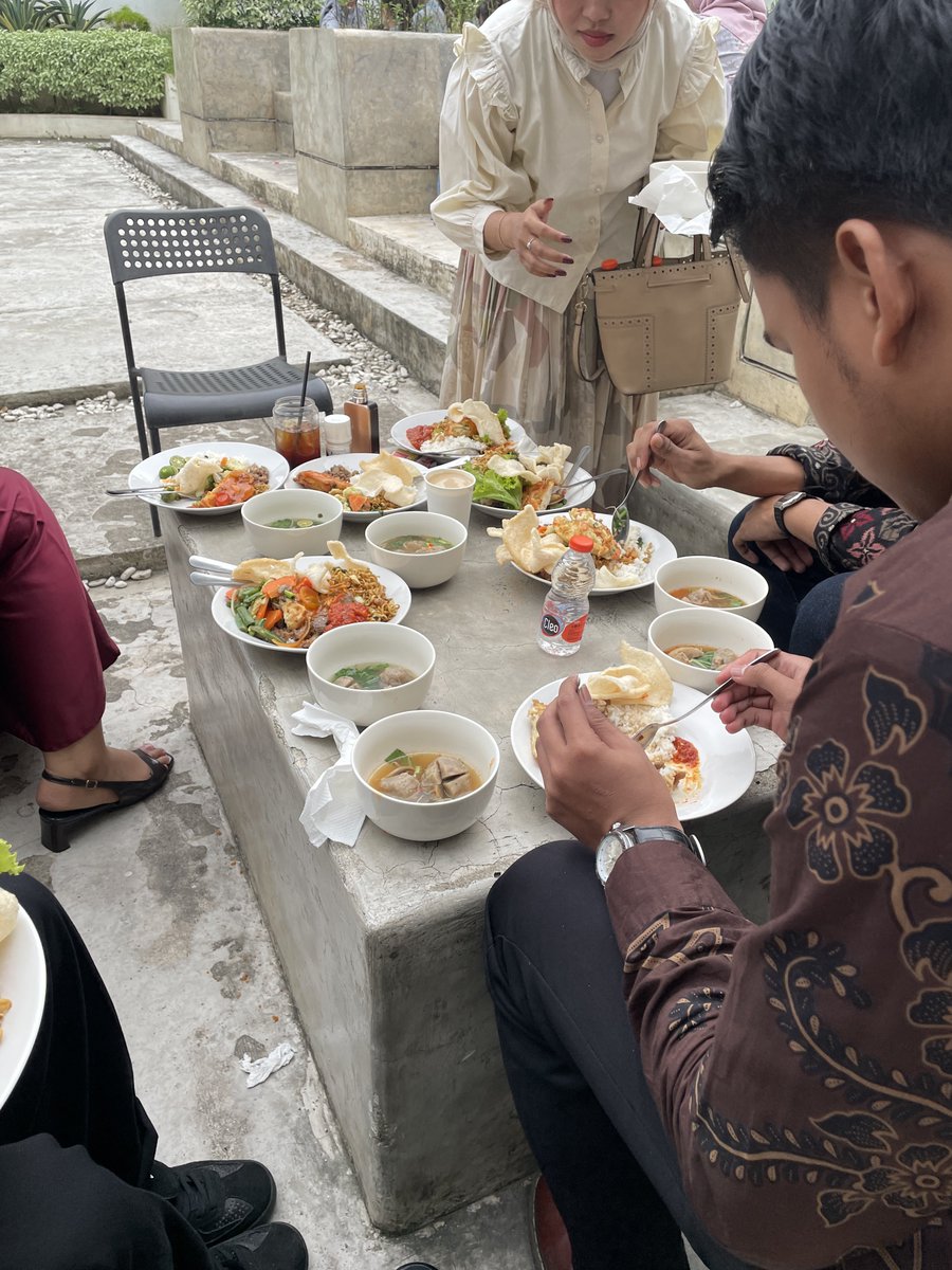 _4dvertisement's tweet photo. Balad aing kawin https://t.co/ovib397bkt