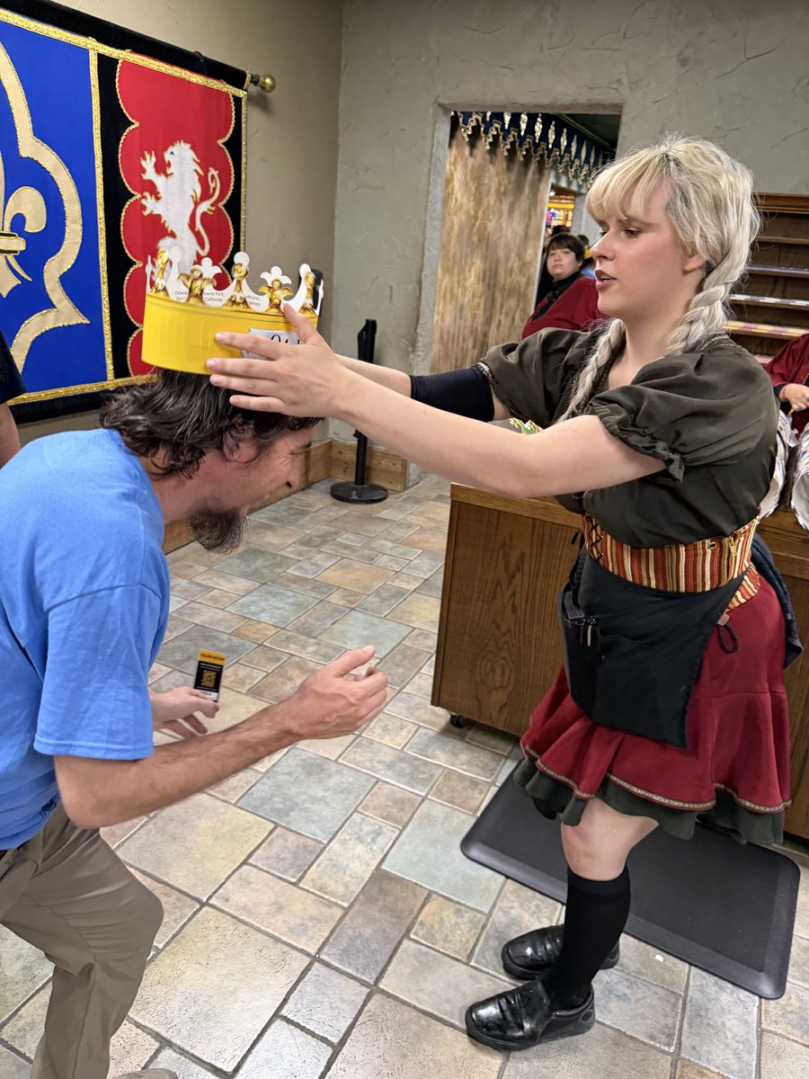 MemorialOrch's tweet photo. Medieval times-dinner and a show! https://t.co/HOQjl5oDfH