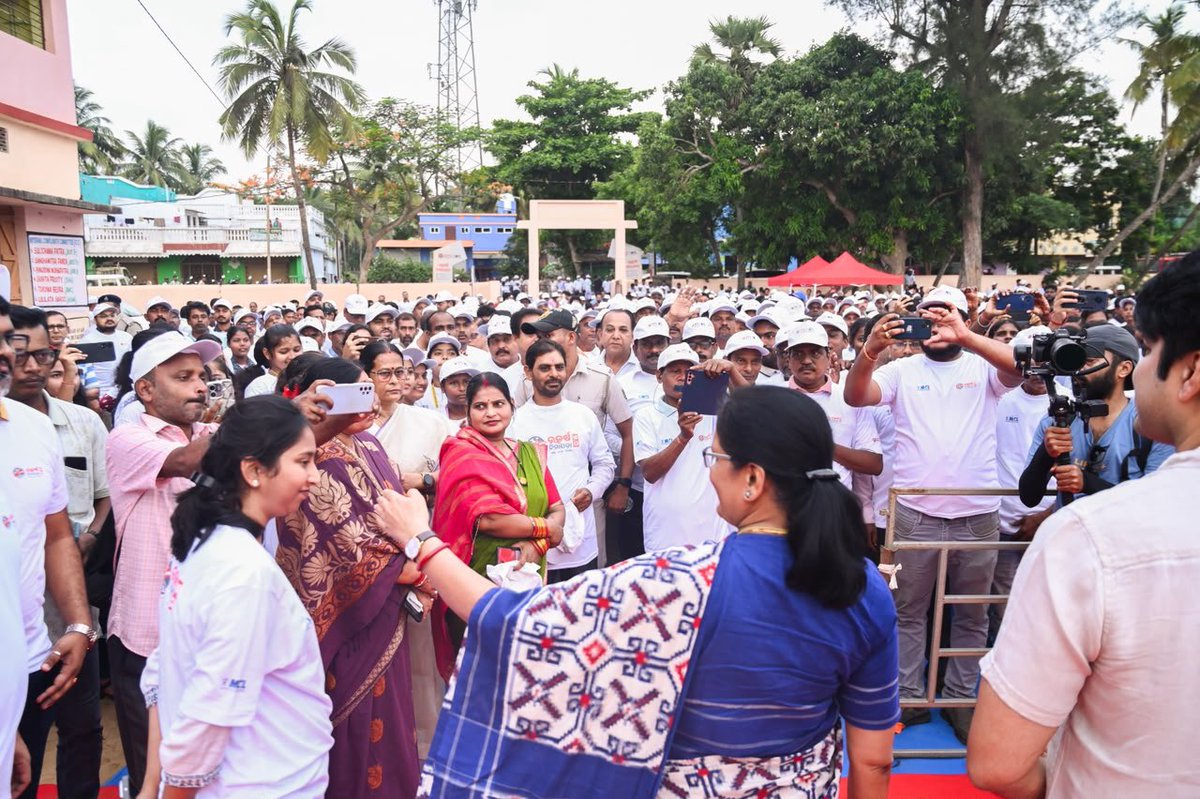 PravatiPOdisha's tweet photo. ସୁସ୍ଥ ଗୋପ ବାର୍ତ୍ତା ନେଇ ଆୟୋଜିତ ଉତ୍କର୍ଷ ମାରାଥନରେ ଉତ୍ସାହର ସହ ବିପୁଳ ସଂଖ୍ୟାରେ ଭାଗନେଇଥିବା ସମସ୍ତ ଯୁବବର୍ଗ ଏବଂ ଗୋପବାସୀଙ୍କୁ ଧନ୍ୟବାଦ ଜଣାଉଛି । #Gop https://t.co/AqGq3CNnkE