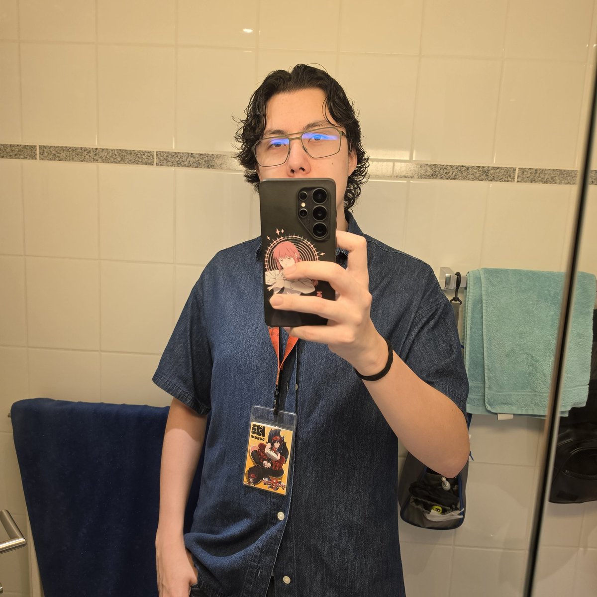 GoodOldMario's tweet photo. Letzter Dokomitag, Outfit-Check für heute :3
Sprecht mich gerne an für eine Postkarte oder für anderes👀 https://t.co/pbRAXM6RAk