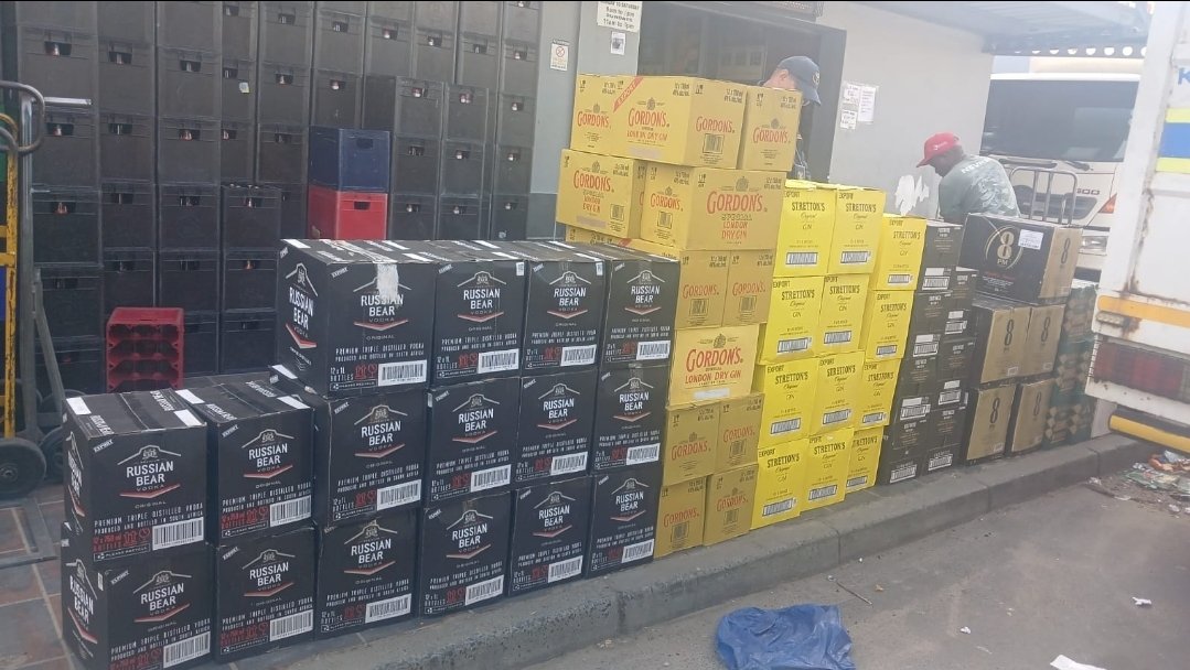Simon_Sithole20's tweet photo. South Africans 🇿🇦:

Why are not making noise about the fake alcohol that is manufactured and sold by Chinese nationals?? https://t.co/O3aCvdfTLa