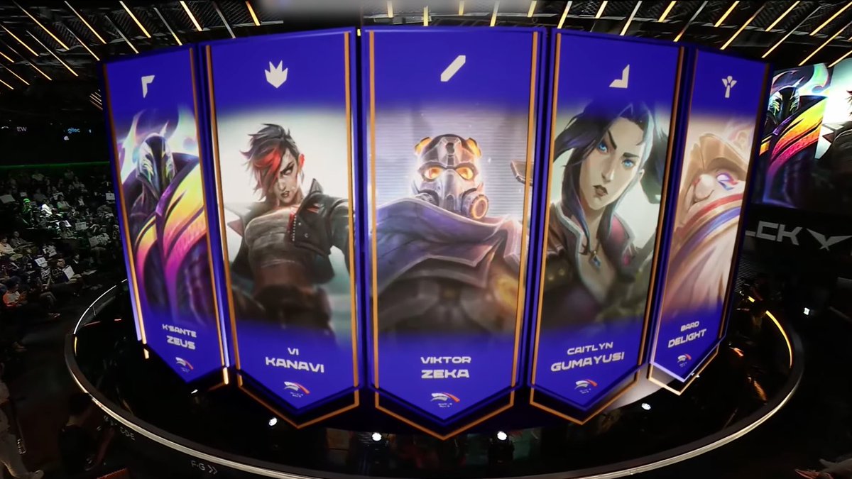 magukive's tweet photo. THE MATCHING SKINS TOO SUISNWKDJSKS https://t.co/rNUYN92Evb