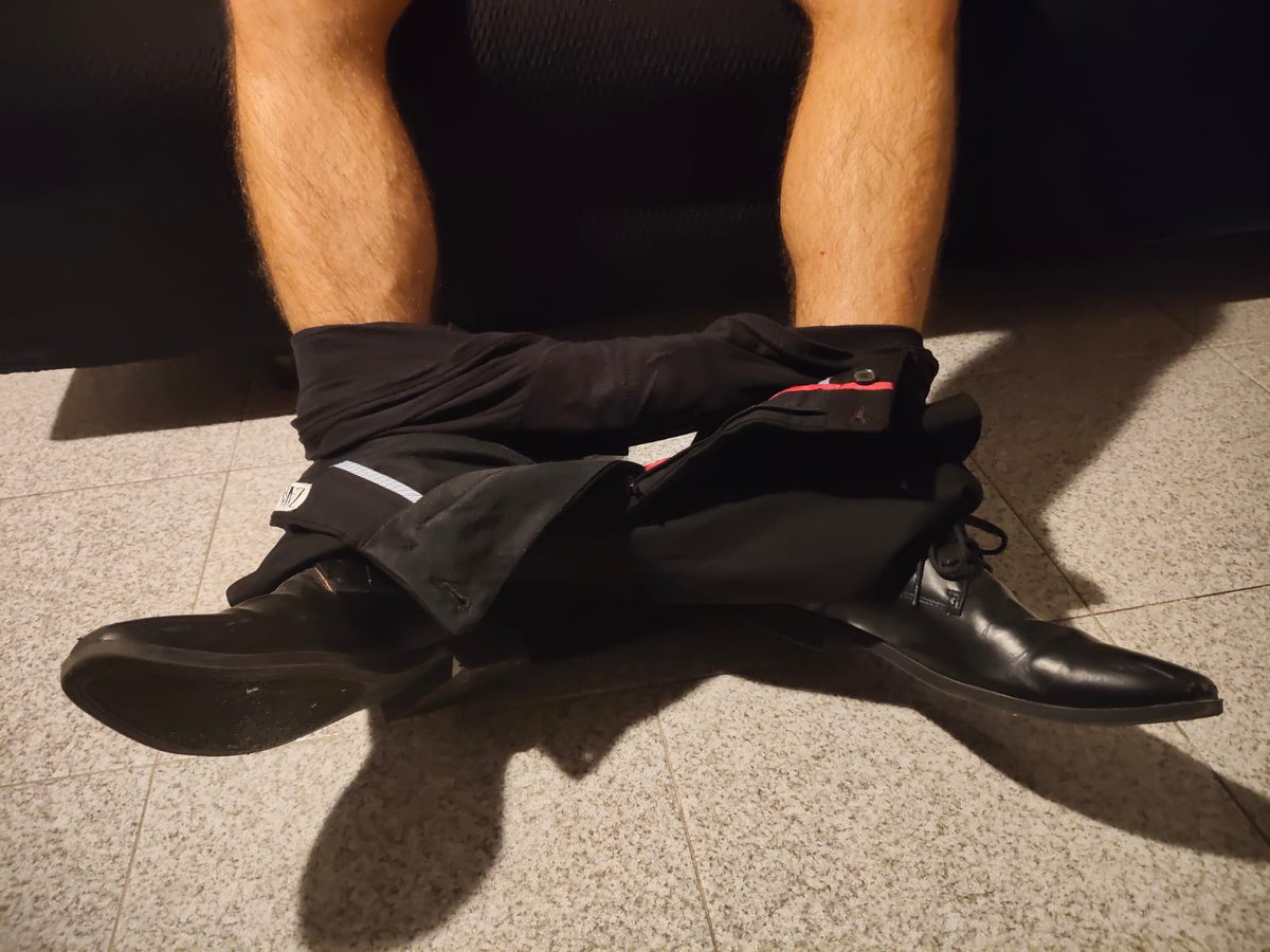 Edoardo_Conti05's tweet photo. @RTLoveFeet all for u https://t.co/PuhXQCpwCn