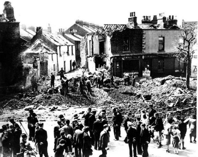 FXMC1957's tweet photo. 31 May 1941. Luftwaffe mistakenly bombed Dublin in the neutral Ireland. 4 bombs fell in the North Strand area killing 28 people. After the war, the West German government accepted responsibility for the raid and paid £327,000 in compensation (£7.8 million now). https://t.co/tLSFjw1EKS