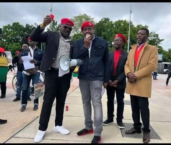 OformaParadise's tweet photo. Our HODS Mazi Chikadibia Edoziem Live in IPOB  Switzerland 30th May Remembrance Day. 

His under the IPOB Switzerland national Coordinator, just look at how his with the members obeying every instructions because he knows it not his office, he can't go there and start trying to control things. That's how institution works, That's the level of Discipline we have in IPOB, everyone obeys the others office even if you are higher than him, when you come to his office, you must obey.

WE MUST REMEMBER THEM 
#BiafraFallenHeroes
