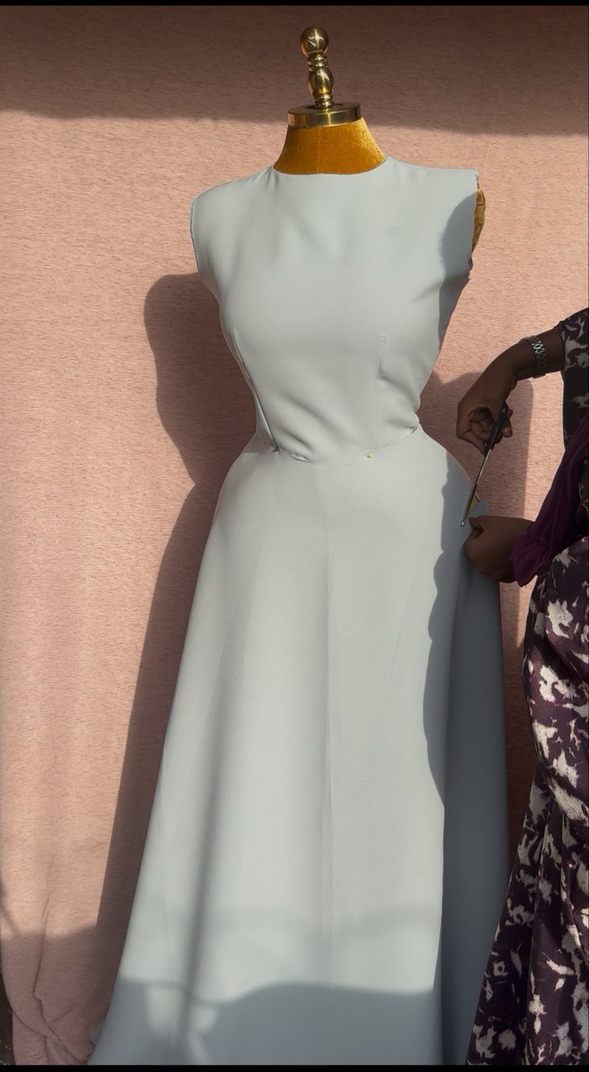 maryarhmt's tweet photo. Fashion Designer POV: Behind every dress is a lot more work than people see. https://t.co/uY0jKAqEls