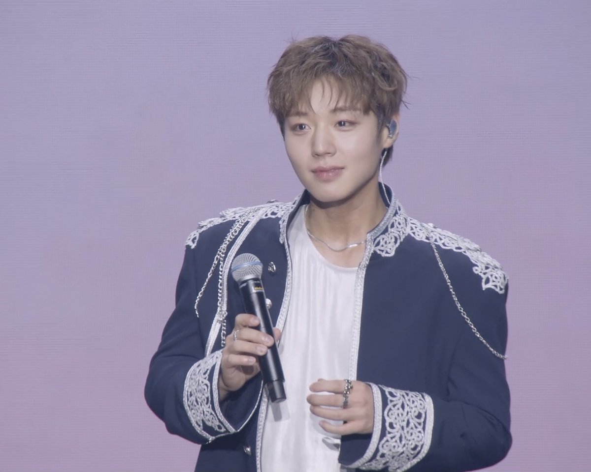 noexpiration29's tweet photo. 지훈 볶머 온 세상이 다 봐줘야만 해 
JIHOON CURLED HIS HAIR 💈 https://t.co/kugu2y7g1W