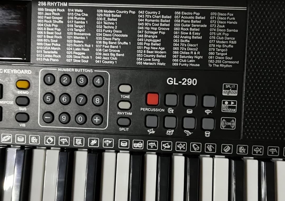 eeaeauea's tweet photo. WTS GLOBAL GL-290 ELECTRONIC KEYBOARD 

Price: 1900 (negotiable)

- mint condition, all keys are working
- marks on box
- w/ charger https://t.co/plEOsECxtQ