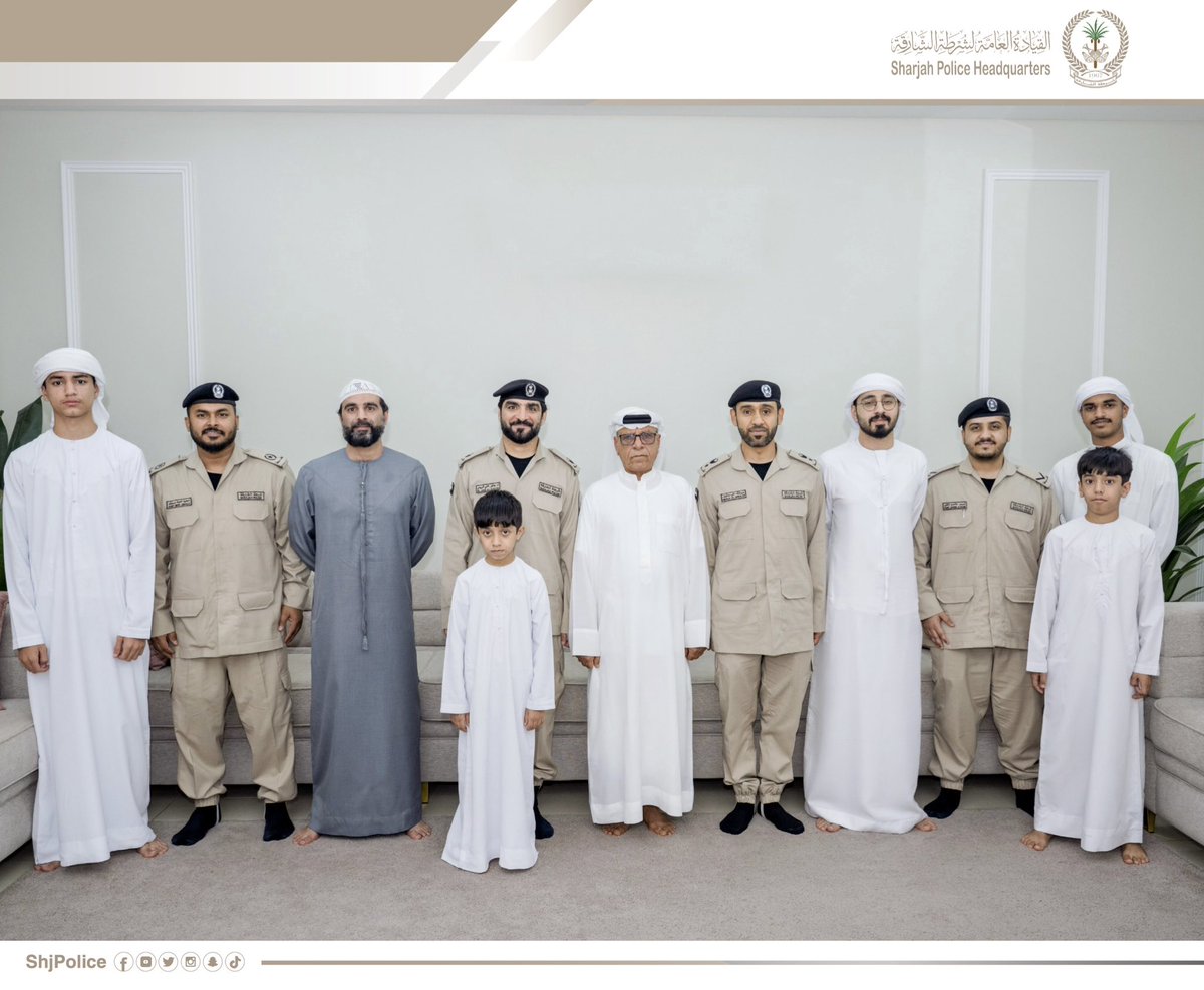 ShjPolice's tweet photo. شرطة الشارقة تشارك متقاعديها فرحة عيد الأضحى عبر مبادرة لن ننساكم

https://t.co/X4DqXu00Dl https://t.co/SyxqEfiQBL