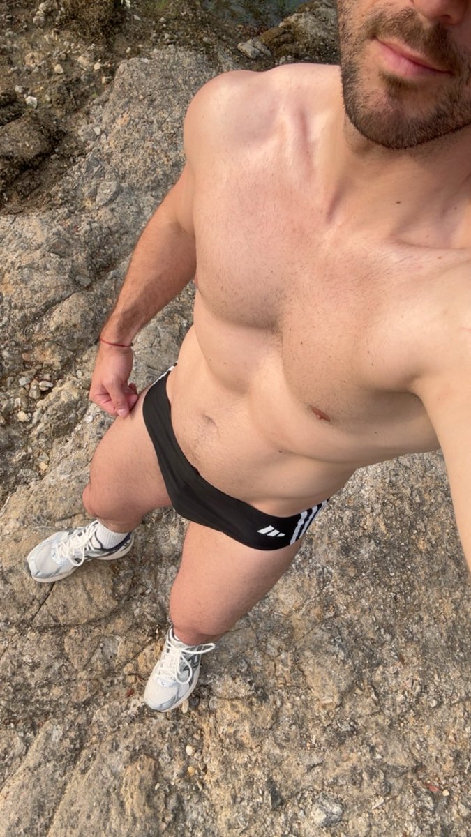 Raphael12491090's tweet photo. Tu fais quoi, si tu me croises en rando comme ça ? 📥 https://t.co/ysP3M0gzDG