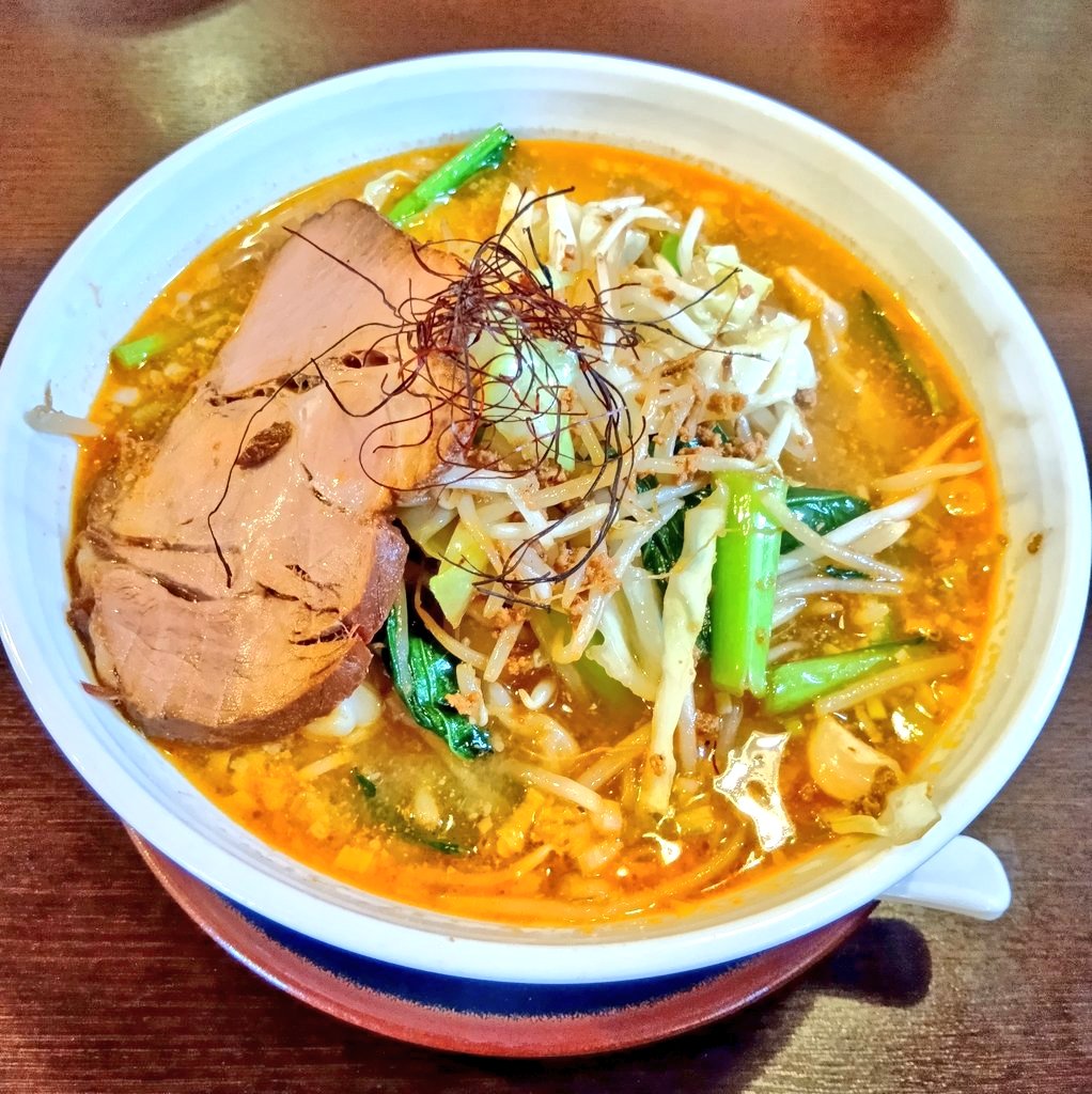 K9339168858705's tweet photo. 初めて行ったTaikohさん✨
ピリ辛みそラーメン&amp;オーギョーチ
美味しかった😋🎵

母から貰ったじゃがポックルほたて塩味&amp;きびだんご
後で食べるの楽しみ🎵
ありがとう🧑‍🦰🩷 https://t.co/4VLvvogUZJ