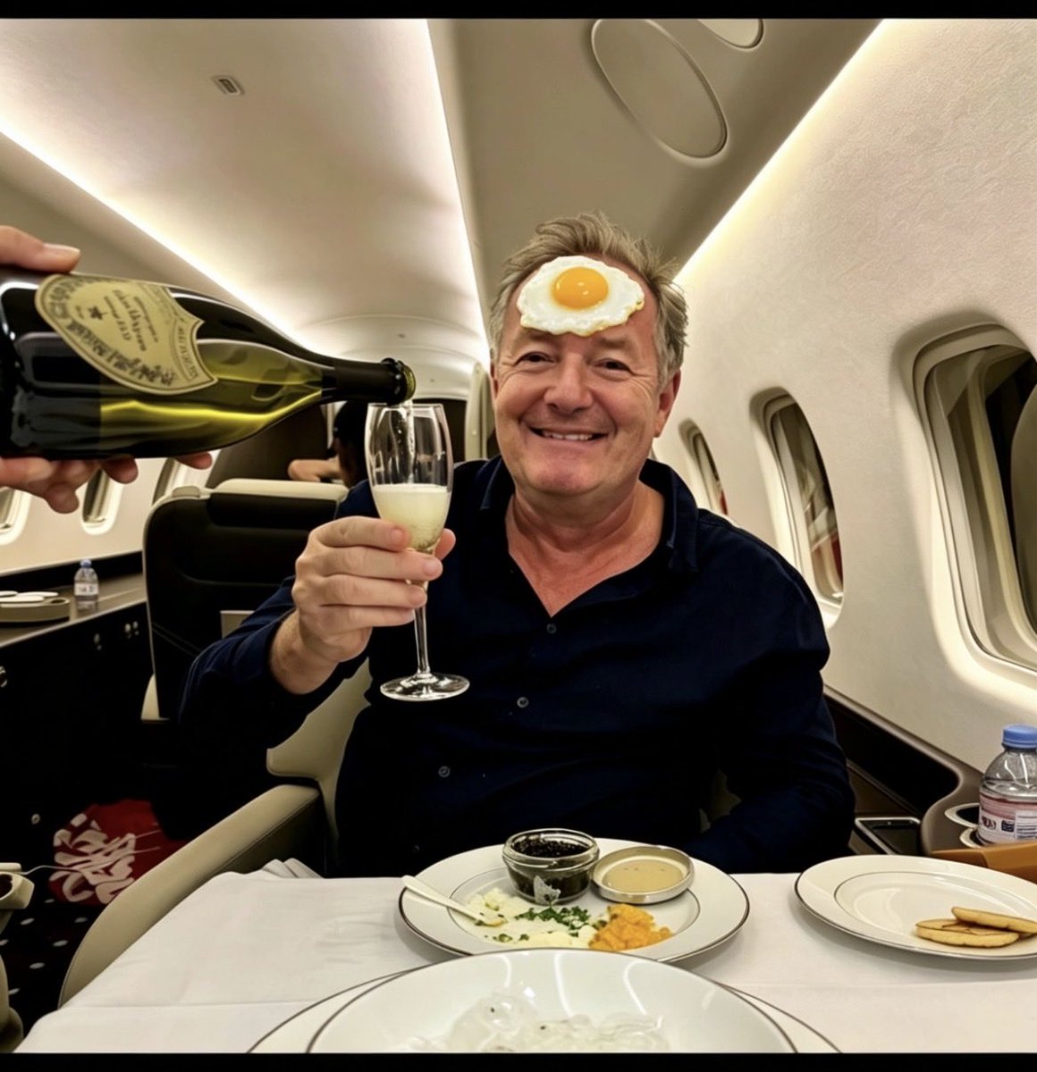 chris_wfc's tweet photo. @piersmorgan @Arsenal https://t.co/7tT47BhE5Z