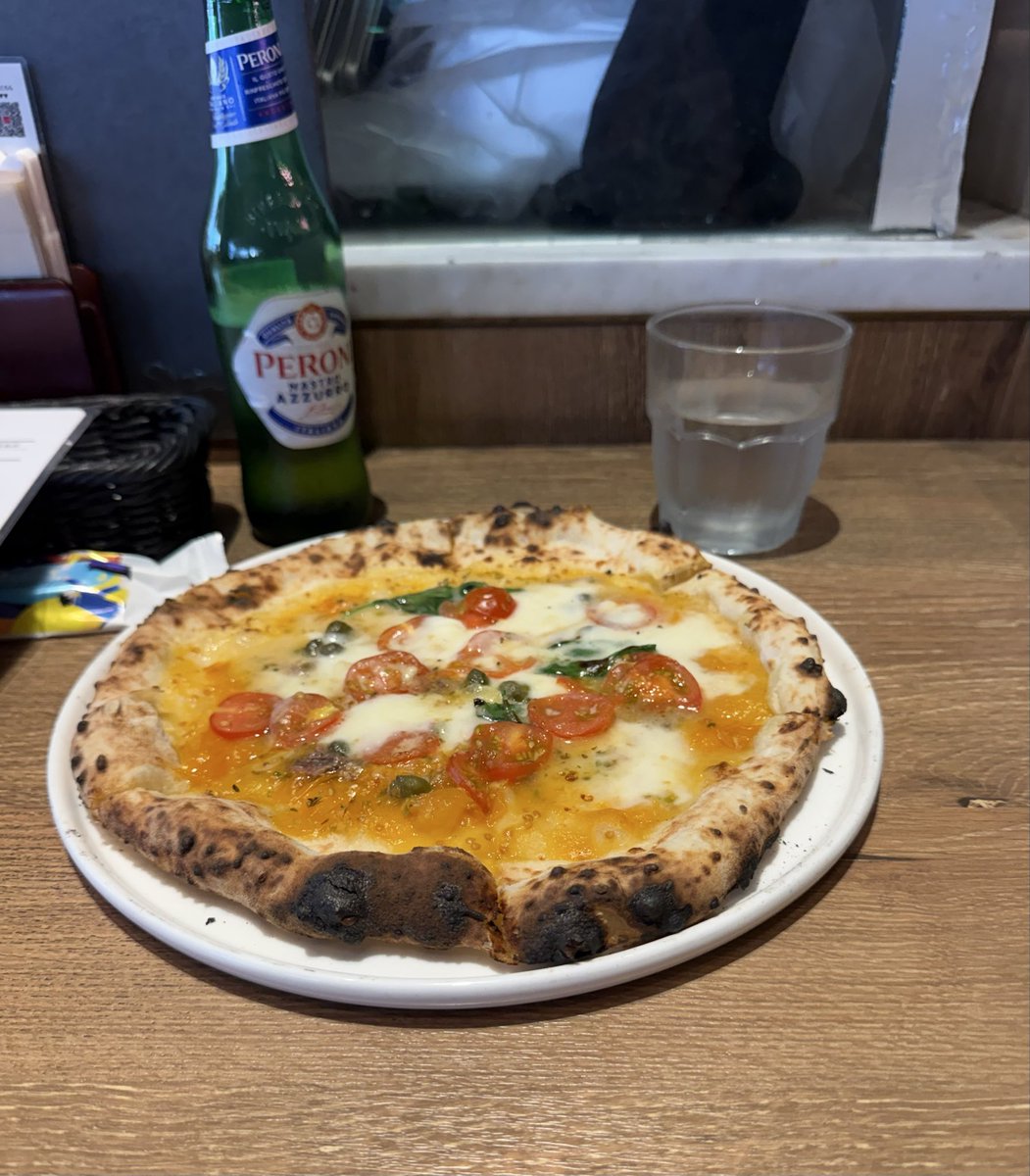 043con's tweet photo. 本日はSound Creek Doppoさんへ

https://t.co/OloAkRUanp

ライブ前のひととき🍕🍺✨ https://t.co/MXuKPXgsW0