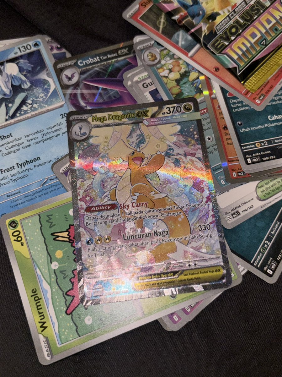 enokiide's tweet photo. GW HARUS PAMER KE SIAPA KALO GW ABIS DAPET SAR DRAGONITE ANJAY 2 PACK MAGIC https://t.co/rZQECNX7WF